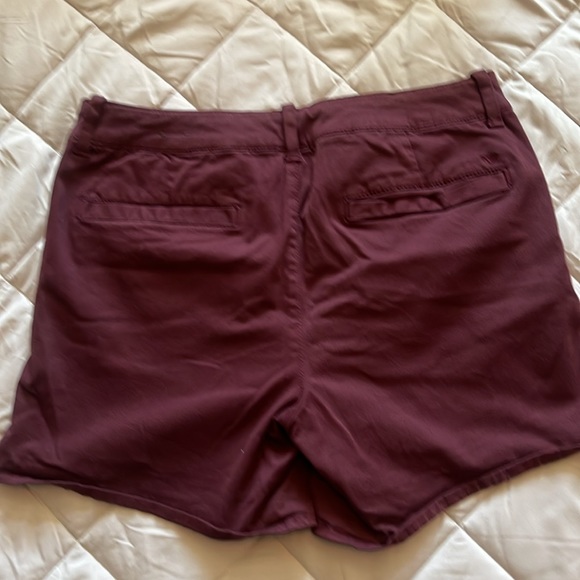 AE midi shorts size 14 - Picture 4 of 4